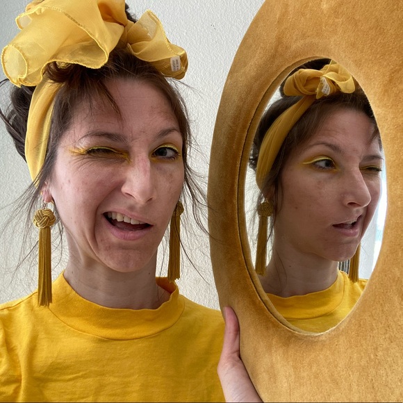 Meet your Posher, Helen - Picture 1 of 2